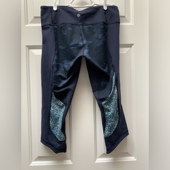 LULULEMON Navy cropped leggings - Picture 3 of 10
